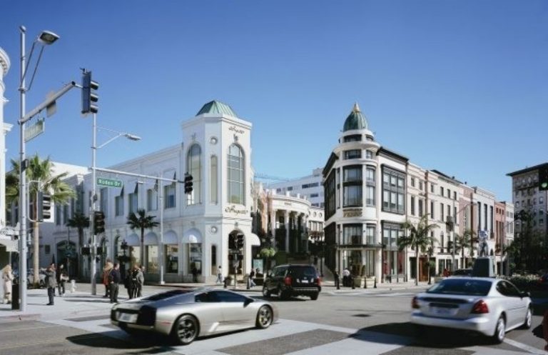 Gucci在意大利以外的唯一一間餐廳，洛杉磯站選址在比佛利山的購物大道Rodeo Drive這個黃金地段