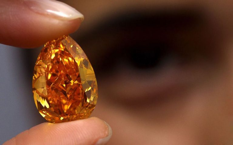 世界最大的梨形橙色鑽石